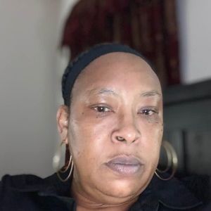 Meet your Posher, Beverly